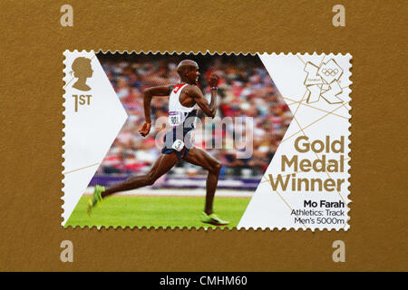 UK, dimanche 12 août 2012. Royal Mail question médaille d'honneur de timbres olympiques commémoratives médaille d Mo Farah dans la voie du sport Men's 5 000m'événement. Banque D'Images