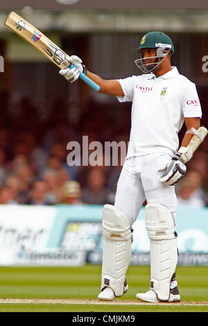 17Th Aug 2012. 17/08/2012 Londres, Angleterre. L'Afrique du Sud Vernon Philander célèbre un demi-siècle au cours de la troisième Investec international cricket test match entre l'Angleterre et l'Afrique, a joué au Lords Cricket Ground : crédit obligatoire : Mitchell Gunn / sportsphotographer.eu / Alamy Live News Banque D'Images