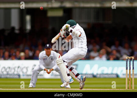 17Th Aug 2012. 17/08/2012 Londres, Angleterre. L'Afrique du Sud Dale Steyn canards un videur pendant le troisième test-match Investec international cricket entre l'Angleterre et l'Afrique, a joué au Lords Cricket Ground : crédit obligatoire : Mitchell Gunni / sportsphotographer.eu / Alamy Live News Banque D'Images