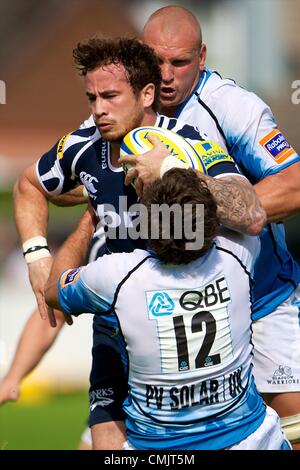 18.08.2012 vente, en Angleterre. Sale Sharks l'ouvreur Danny Cipriani (FRA) en action au cours de la Mark Cueto Testimonial match entre les Sale Sharks et Glasgow Warriors. Banque D'Images