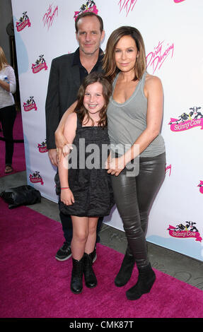 21 août 2012 - Los Angeles, Californie, États-Unis - Clark Gregg ; Jennifer Gray ; Stella Gregg assister à 25 ans de l'Lionsgate ''Dirty Dancing'' 21 Août 2012 tenue au Grauman's Chinese Theatre Hollywood,.CA.USA.(Image Crédit : Â©/TLeopold ZUMAPRESS.com)/Photos Globe Banque D'Images
