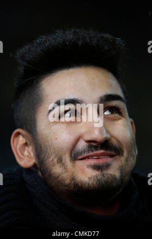 Fussball, Dortmund, Allemagne , 1. Bundesliga , 11. Spieltag, Borussia Dortmund (BVB) - VFB Stuttgart (VFB) 6-1 im parc Signal Iduna en Dortmund am 01. 11. GUENDOGAN Ilkay GÜNDOGAN (2013) (BVB) Photo : Norbert Schmidt Banque D'Images