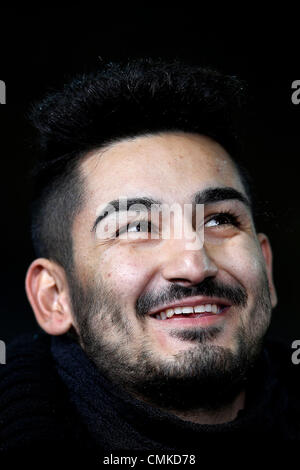 Fussball, Dortmund, Allemagne , 1. Bundesliga , 11. Spieltag, Borussia Dortmund (BVB) - VFB Stuttgart (VFB) 6-1 im parc Signal Iduna en Dortmund am 01. 11. GUENDOGAN Ilkay GÜNDOGAN (2013) (BVB) Photo : Norbert Schmidt Banque D'Images