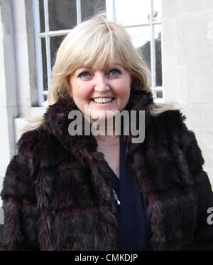 Linda Nolan vu à la BBC à Londres. Crédit : Simon Matthews/Alamy Live News Banque D'Images