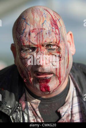 Southend on sea, Royaume-Uni. 2 novembre 2013. Zombie. Southend-on-Sea, Angleterre, Royaume-Uni Crédit : Graham whitby boot/Alamy Live News Banque D'Images