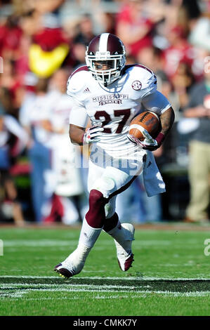 Columbia, Caroline du Sud, USA. 2 nov., 2013. 02 novembre 2013 - Columbia, Caroline du Sud, USA - Mississippi State.RB LaDarius Perkins porte le ballon au cours de la NCAA Football match entre le Mississippi State Bulldogs et l'Université de Caroline du Sud à Williams-Bryce Gamecocks Stadium à Columbia, en Caroline du Sud : csm Crédit/Alamy Live News Banque D'Images