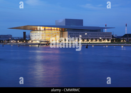 L'Opéra au crépuscule, Copenhague, Danemark, Scandinavie, Europe Banque D'Images