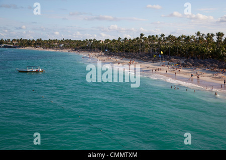 La plage de Bavaro, Punta Cana, République dominicaine, Antilles, Caraïbes, Amérique Centrale Banque D'Images