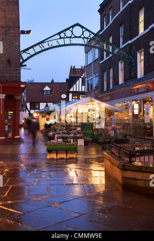 Marché de Newgate, York, Yorkshire, Angleterre, Royaume-Uni, Europe Banque D'Images