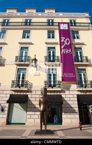 Fernando Pessoa monument Largo de Sao Carlos square quartier du Chiado à Lisbonne Portugal Europe centrale Banque D'Images