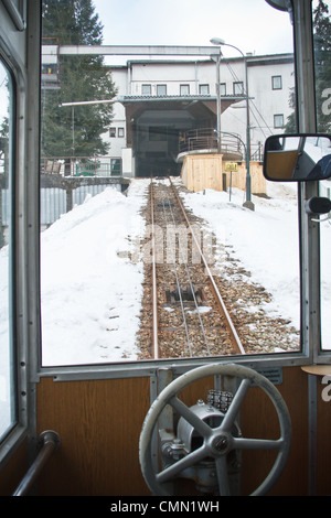 Cog railway sur Gora Parkowa, Krynica-Zdroj resort, en Pologne. Banque D'Images