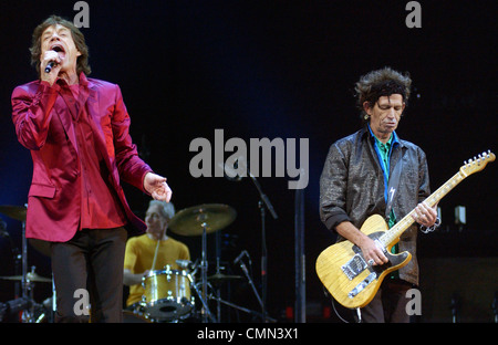 Mick Jagger, Charlie Watts et Keith Richards joue avec les Rolling Stones à Boston Banque D'Images