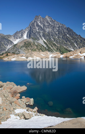WA, lacs de montagne Désert, Ingalls Lake et le mont Stuart Banque D'Images