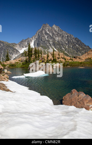 WA, lacs de montagne Désert, Ingalls Lake et le mont Stuart Banque D'Images
