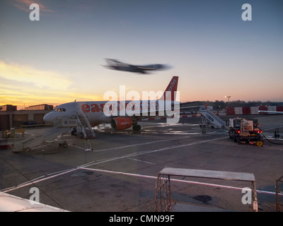 Avion L'aéroport de Gatwick Easyjet,Londres,Angleterre, Banque D'Images