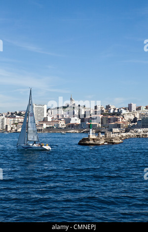 La voile en baie de Marseille Banque D'Images