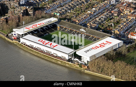 Vue aérienne de Craven Cottage terrain de football, accueil de Fulham FC Banque D'Images