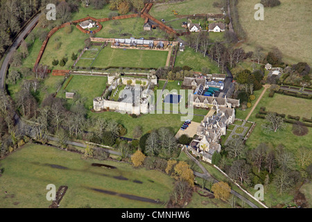 Vue aérienne sur le château de Barnwell, près d'Oundle, Northamptonshire Banque D'Images