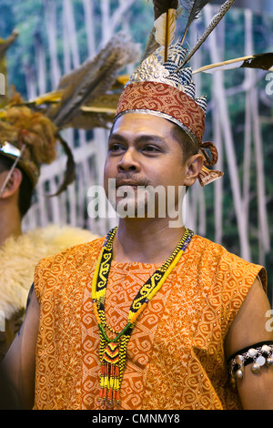 Danseuse de Malaisie Tourisme International Show 2012 Paris Banque D'Images