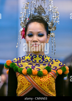 Danseuse de Malaisie Tourisme International Show 2012 Paris Banque D'Images