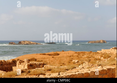 Apollonia. La Libye. Voir d'Apollonia de Hammam Island qui a été reliée au continent avant le terrible tremblement de Banque D'Images