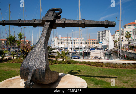 Queensway Quay Marina, rocher de Gibraltar Banque D'Images