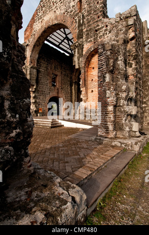 Ruines du couvent des religieuses de la conception à Panamá Viejo Banque D'Images