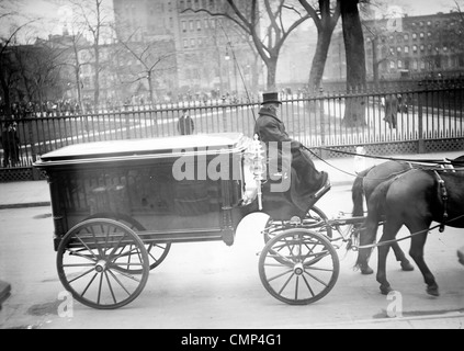 J.P. Morgan corbillard, funérailles du financier John Pierpont Morgan (1837-1913) qui a eu lieu le 14 avril 1913 à New York. Banque D'Images