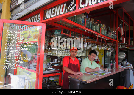 Santiago Chile,Providencia,Avenida Vicuna Mackenna,restaurant restaurants cuisine café, salle à manger, bar salon pub, hispanique ethnique homme hommes homme adulte Banque D'Images