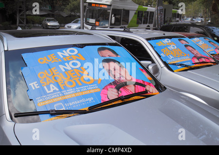 Santiago Chile,Providencia,Avenida Vicuna Mackenna,campagne d'information du ministère des Transports,caméras d'application de la circulation,amendes,célébrité hispanique,Wil Banque D'Images