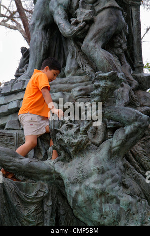 Santiago Chile,Parque Forestal,Fuente Alemana,Fontaine allemande,sec,art public,sculpture,sculpteur Gustav Eberlein,1920,hispanique Latino-Latino Banque D'Images