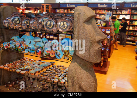 Santiago Chile,Comodoro Arturo Merino Benítez International Airport,SCL,terminal de passagers,souvenir,magasin,magasins,entreprises,quartier,shopping de cadeaux sho Banque D'Images