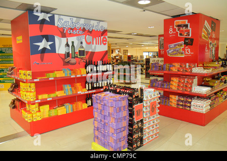 Santiago Chile,Comodoro Arturo Merino Benítez aéroport international,SCL,terminal de passagers,shopping shopper shoppers magasins marché marchés Banque D'Images