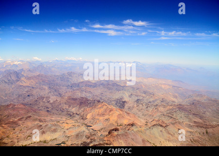 Santiago Chile,Andes Mountains,LAN Airlines,vol à Mendoza,vue sur les sièges de fenêtre,vue aérienne du dessus,science,géographie,gamme,topographie,dist Banque D'Images