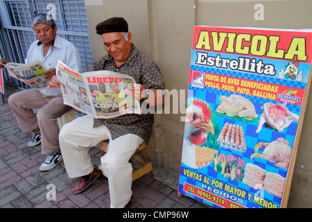 Lima Peru,Surquillo,Mercado de Surquillo,marché,stall,shopping shopper shoppers magasins marché achats vente, magasin de détail magasins d'affaires Banque D'Images
