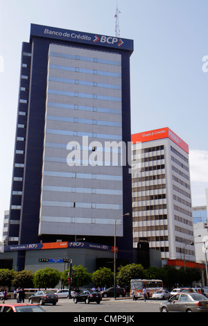 Lima Pérou,Santa Ana,Avenida Canaval y Moreyra,quartier financier,scène de rue,Banco de Credito,BCP,banque,banque,immeuble de bureaux,immobilier commercial Banque D'Images