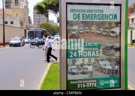 Lima Pérou,Miraflores,Avenida Armendariz,scène de rue,Clear Channel publicité extérieure publicitaire,publicité,publicité,signe,logo,affiche,médiane,espagnol,mu Banque D'Images