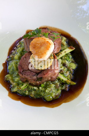 Assiette de veau et risotto servi à grand Provence vignoble à Franschhoek - Western Cape Banque D'Images