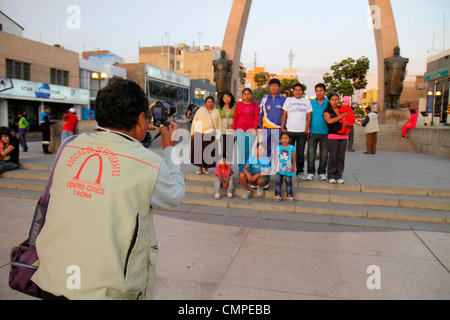 Tacna Peru,Avenida San Martin,Plaza de Armas,parc public,Square,Arco Parabolico,arche parabolique,monument,Guerre du Pacifique,mémorial,Lat hispanique Banque D'Images