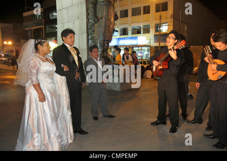 Tacna Peru,Avenida San Martin,Plaza de Armas,parc public,Square,Arco Parabolico,arc parabolique,monument,hispanique latino-latino-américaine immigra Banque D'Images