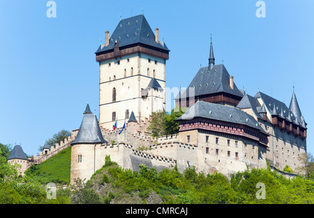 Le Château de Karlstejn médiévale historique en République Tchèque (Bohême, près de Prague ) Banque D'Images