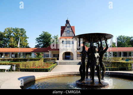 La gare historique de Bad Saarow au Scharmuetzelsee dans le Brandebourg. Banque D'Images