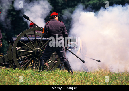 1860 tir du canon des confédérés GETTYSBURG RECONSTITUTION BATAILLE GUERRE CIVILE AMÉRICAINE NEW YORK USA Banque D'Images