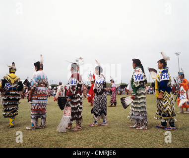 Des années 1990, les Amérindiens POW WOW MAINTENANT LA CONCURRENCE À L'Université d'Arizona à Tempe Arizona USA Banque D'Images