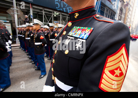 Les Marines, Saint Patrick's Day Parade 2012, Manhattan, New York City, New York, États-Unis d'Amérique Banque D'Images