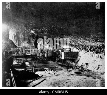 Grotte de calcaire de Sarawak 1919 soupe de nid d'oiseau l'INAH Gomantong Bornéo Malaisie Banque D'Images