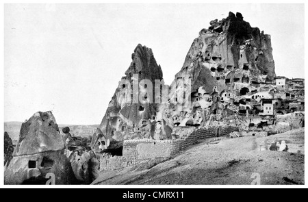 1919 Ürgüp Nevşehir Province Burgut Kalesi Turquie Anatolie centrale. Cappadocia cave Banque D'Images