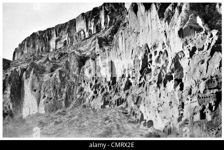 1919 Ürgüp Nevşehir Province Burgut Kalesi Turquie Anatolie centrale. Cappadocia cave Banque D'Images