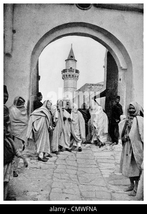 1925 Entrée de ville Tripoli est la capitale de la Libye Banque D'Images