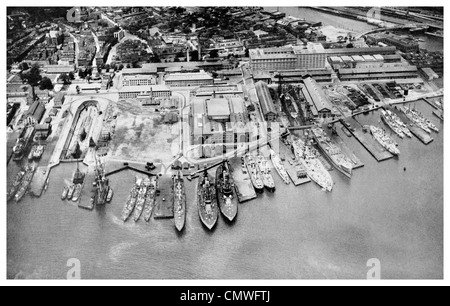 1925 Charlestown Navy Yard Boston Massachusetts dry dock Banque D'Images